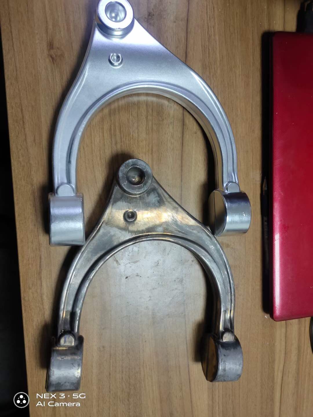 上海冠古鋁件去毛刺機-磁力研磨機