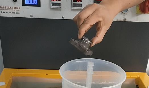 球面軸承鋁壓鑄件樣品